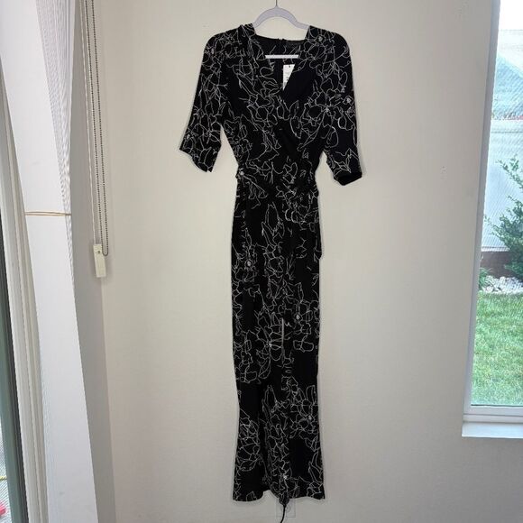 Gracia Jumpsuit Size Medium NWT Floral black white wide leg tie waist flow - Picture 1 of 15